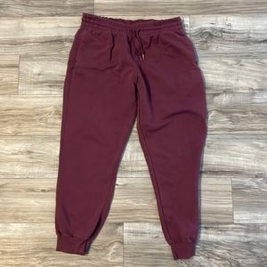 Adidas ankle length jogger pants. Wine color size large.